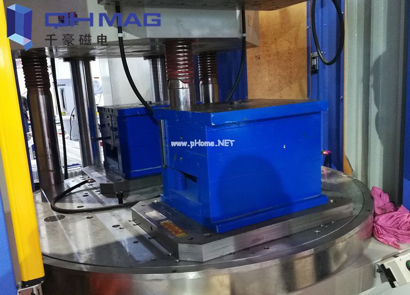 立式注塑機快速換模系統