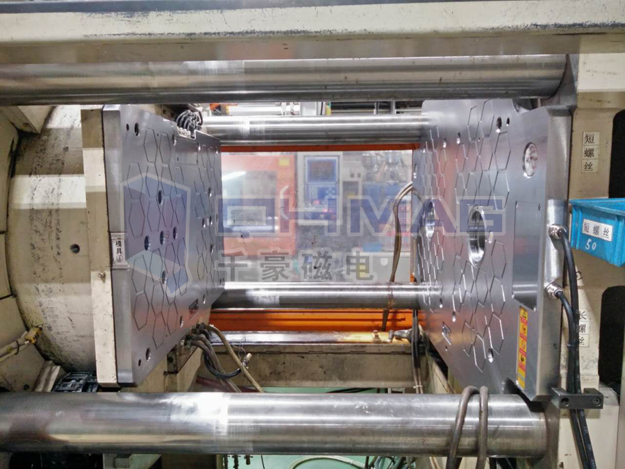 雙色注塑機磁力快速換模系統 雙色注塑機磁力快速換模系統