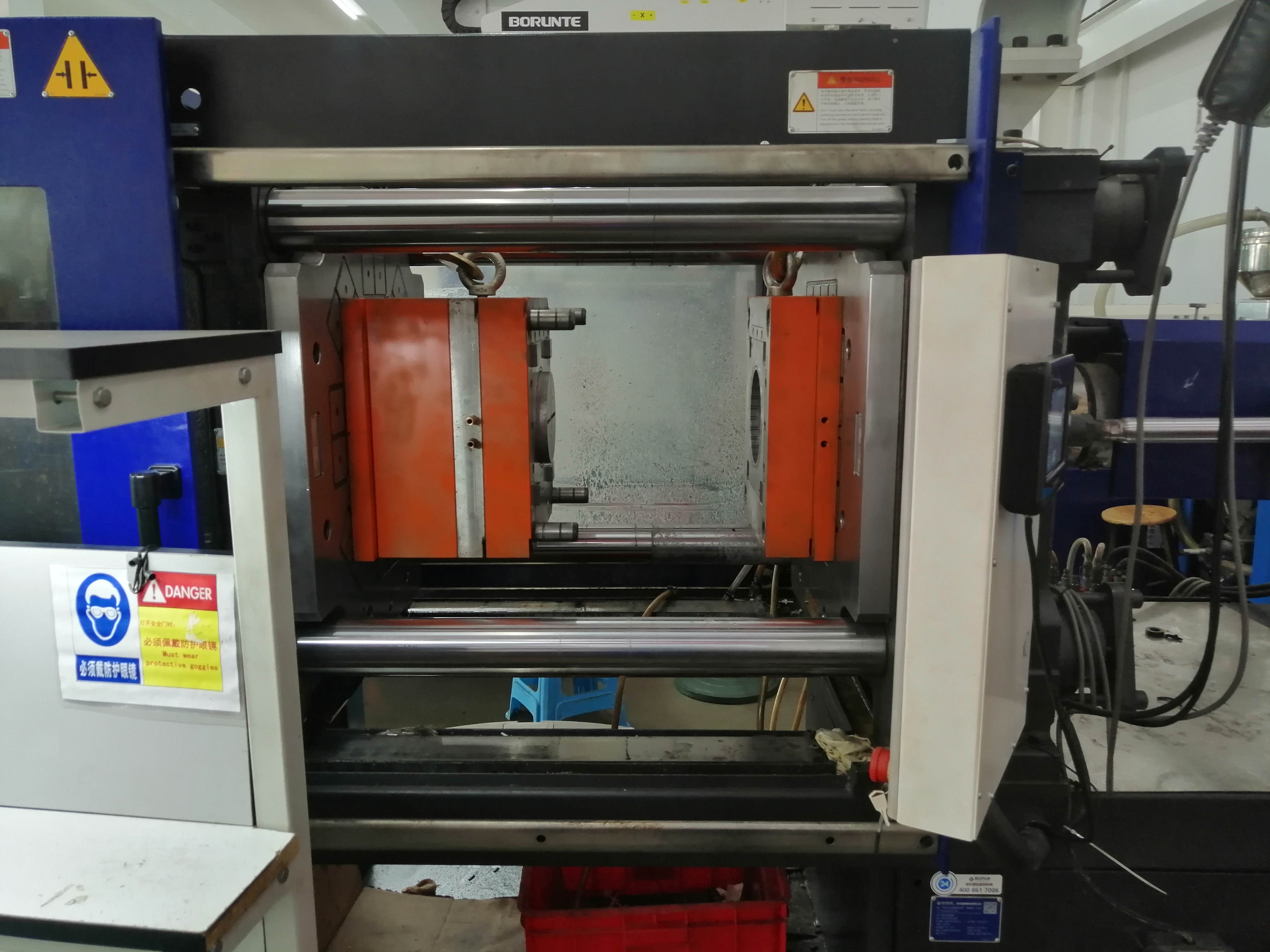 注塑機快速換模系統，磁力模板