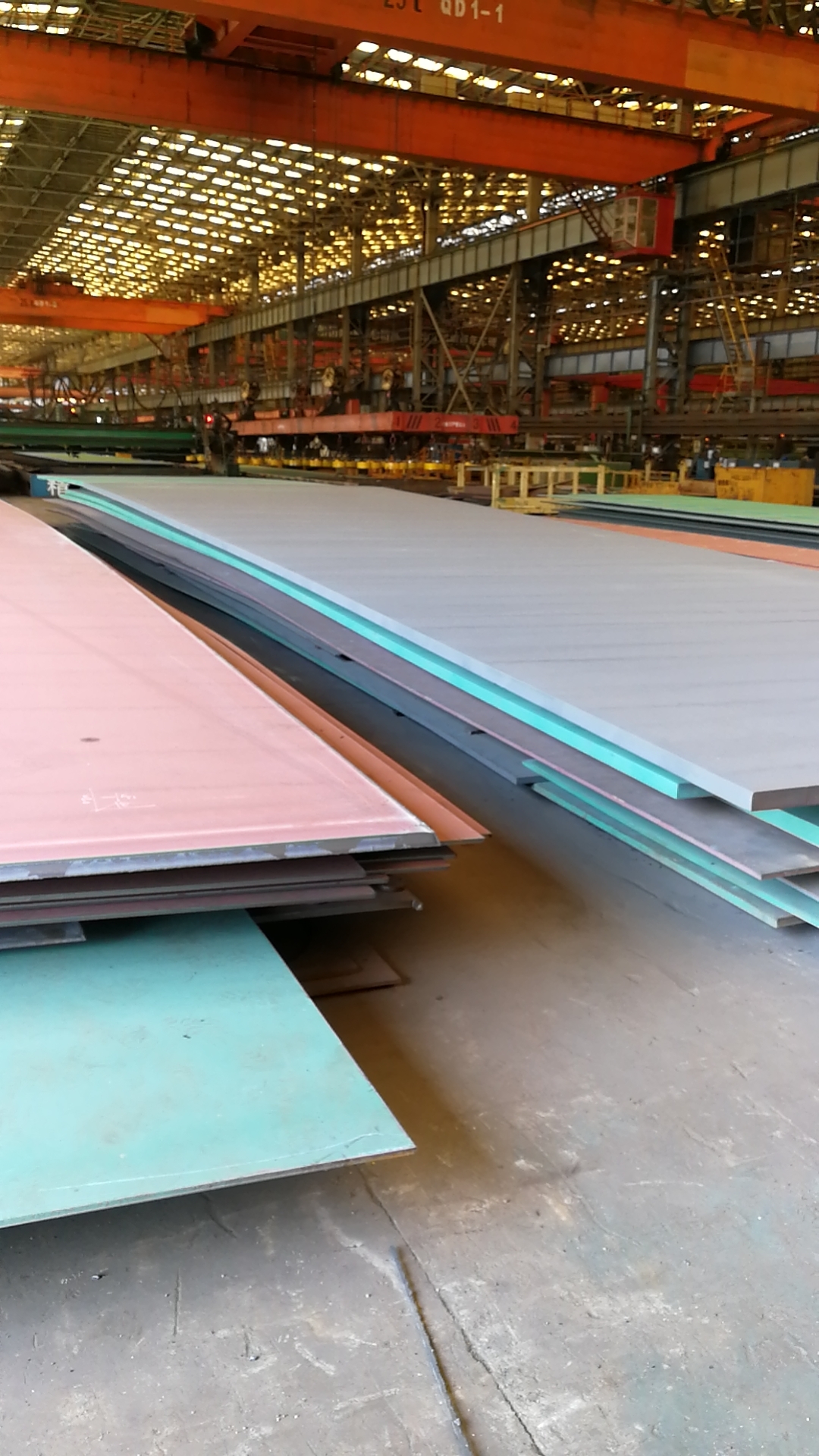 千豪磁電吊鋼板用夾具，電永磁吊具，磁力吊具